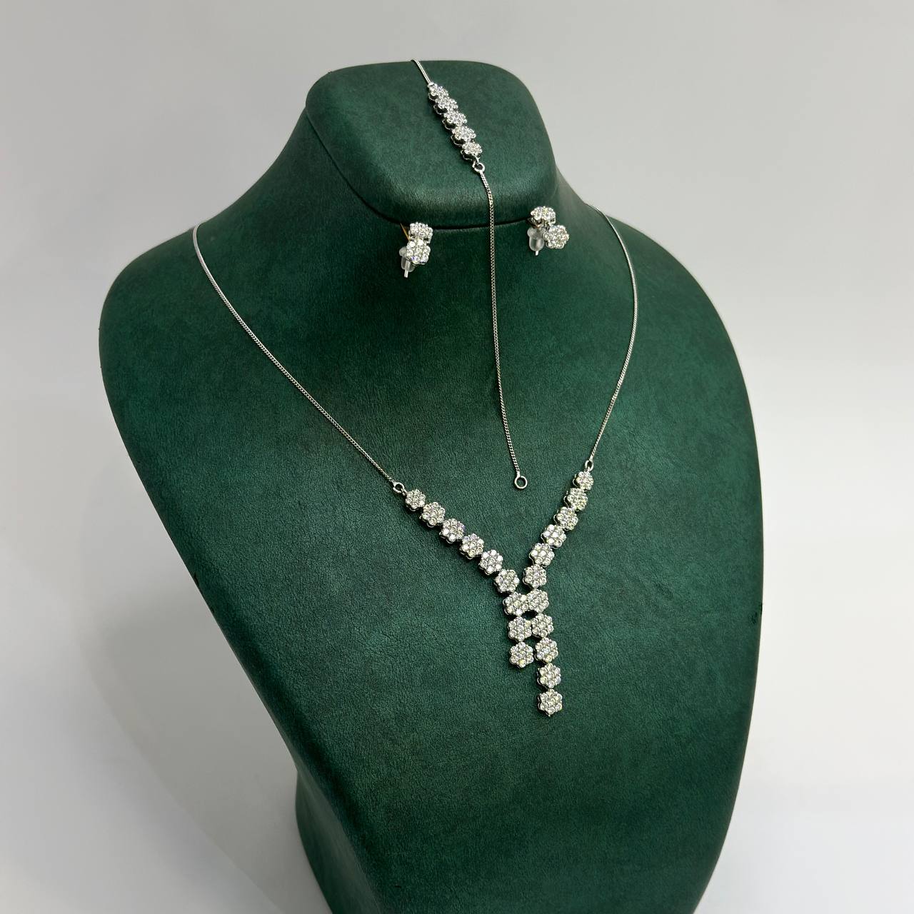 photo_2025-10-25_12-05-45 سرویس نگین دار - تصویر 1