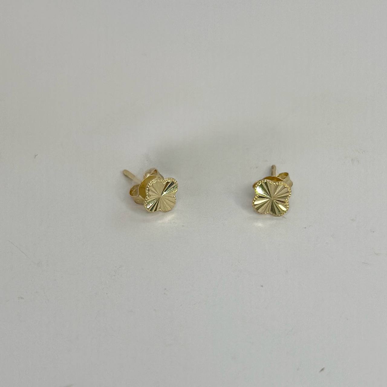 photo_۲۰۲۵-۱۰-۰۵_۱۹-۵۶-۳۱ گوشواره میخی ونکلیف - تصویر 1