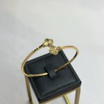 دستبند ونکلیف - تصویر 2